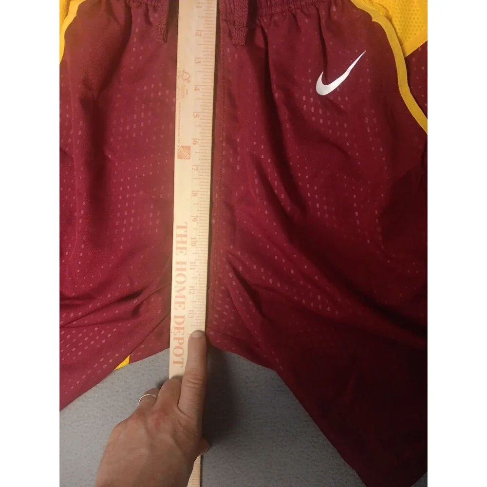 Nike Washington Redskins Shorts Mens M Maroon NFL On Field Training Discontinued